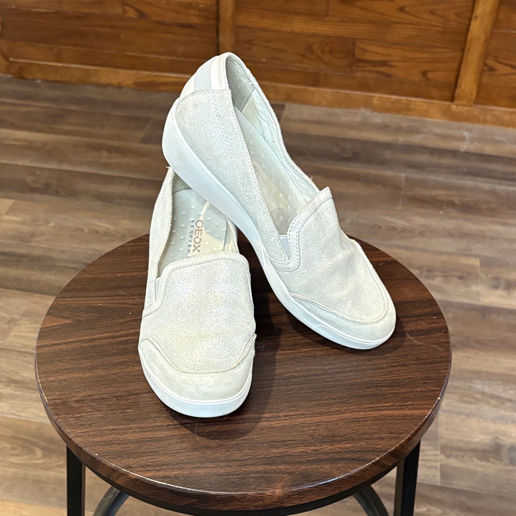 Geox Women's Shimmery Cream Slip-On Sneakers